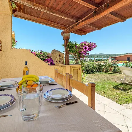 Marineledda Bouganvillea Appartement Marinella (Sardinia)