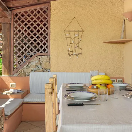Apartment Marineledda Bouganvillea *