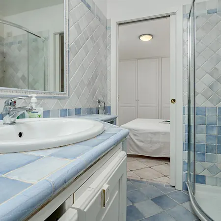 Apartment Marineledda Bouganvillea *